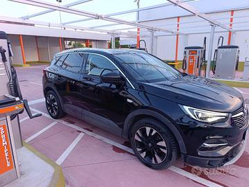 Opel Grandalnd x