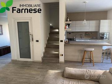 Casa indipendente di 300 m² con 5 locali e box aut