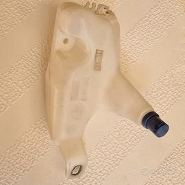 Vaschetta serbatoio liquido lavavetri Fiat Punto