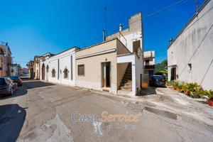 Immobile indipendente con area solare