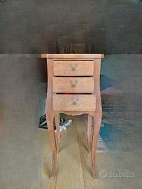 Elegante Mobiletto Antico a 3 Cassetti - Gambe Mos