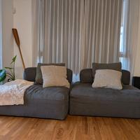 divano componibile con schienali rimovibili