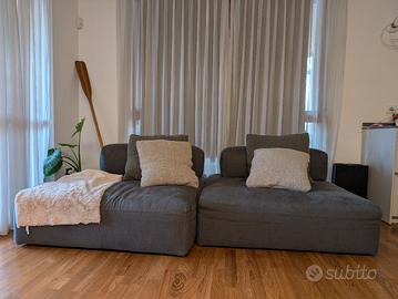 divano componibile con schienali rimovibili