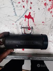 portaoggetti "a tubo" per ciclomotori rizzato