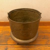 Antico contenitore portavaso