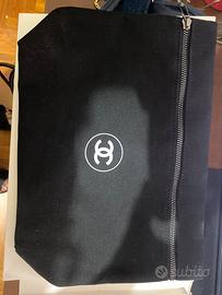 Chanel maxi pochette originale