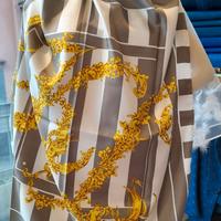 foulard Karl Lagerferld