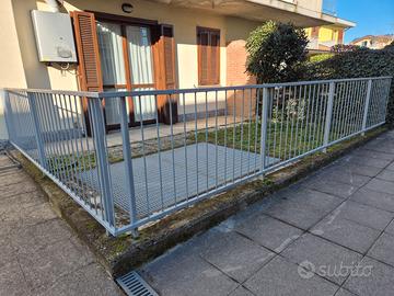 Bilocale, con doppio giardino