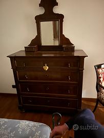 Comò in legno con specchio – stile classico