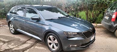 Skoda Superb 2017 2000DSG