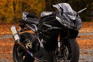 Triumph Daytona 675 meglio della R