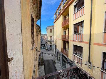 CASA SEMINDIPENDENTE A NIZZA MONFERRATO