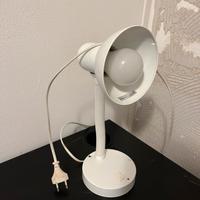 Lampada da scrivania o comodino