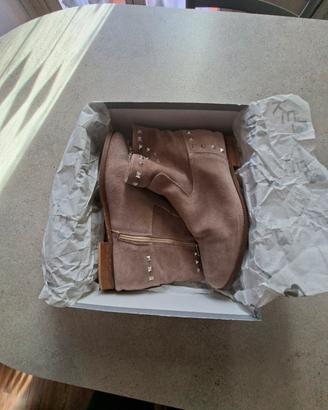 Stivaletti bassi in camoscio N°39 