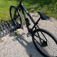 Mtb come nuova + accessori vari