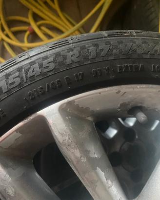 Cerchi in lega Opel 17” originali + gomme 60%