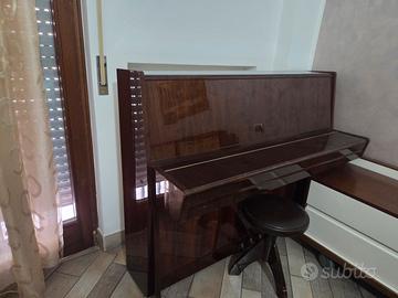 Pianoforte verticale Petrof