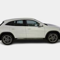 MERCEDES-BENZ GLA 200 Automatic Premium