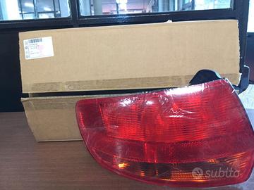 FARO POSTERIORE 8P4945095 AUDI A3