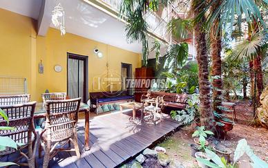 SPLENDIDO BILOCALE CON GIARDINO !!!