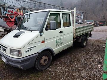 Iveco daily 35-8 ribaltabile doppia cabina