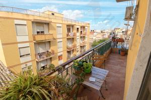 Pressi Via Dante: Trilocale al terzo piano