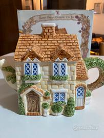 Country Cottage teiera dipinta a mano