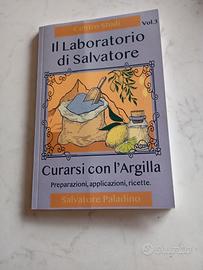 Curarsi con l' argilla, di Salvatore Paladino.
