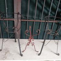 Porta vasi in ferro battuto