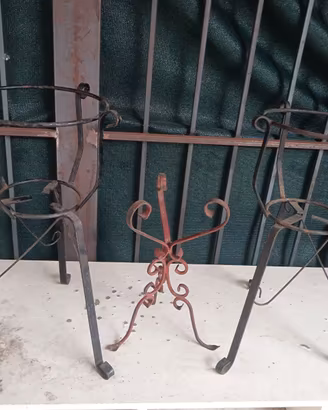 Porta vasi in ferro battuto