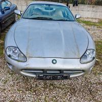 Jaguar XK8 coupè 4.0 1998 per ricambi (2a)
