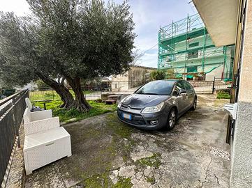 3 LOCALI A SAN LUCIDO