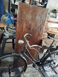 tavolo su bicicletta bianchi
