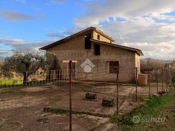 CASA INDIPENDENTE A OLEVANO ROMANO