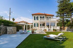 Villa di 291 m² con più di 5 locali a Diano Marina