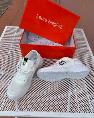 Scatpe donna Laura Biagiotti n.41 nuove mai indoss