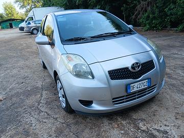 Toyota Yaris 1.0 12V VVT-i 5 porte