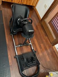 Postazione Nitrokart con volante e pedaliera