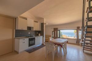 Fronte mare villaggio Praialonga. Beachfront flat