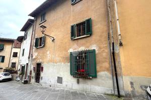 CASA SEMINDIPENDENTE A SAN MINIATO