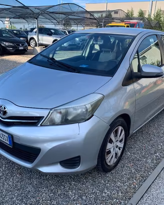 TOYOTA Yaris 1.0 5 porte Active