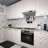 Appartamento all'ultimo piano, ristrutturato con t