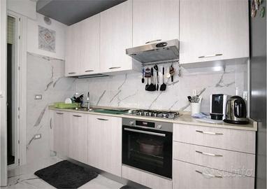 Appartamento all'ultimo piano, ristrutturato con t