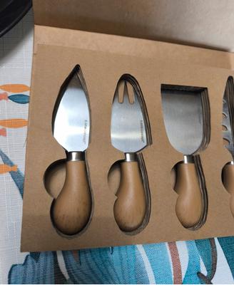 Set 4 utensili da cucina – nuovo con confezione