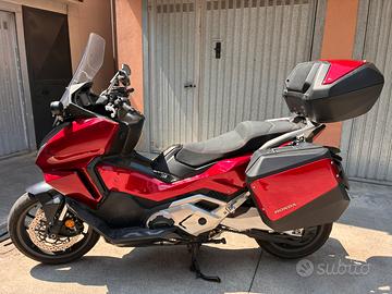 Honda forza 750