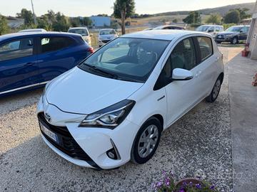Toyota Yaris 1.5 Hybrid Full optional