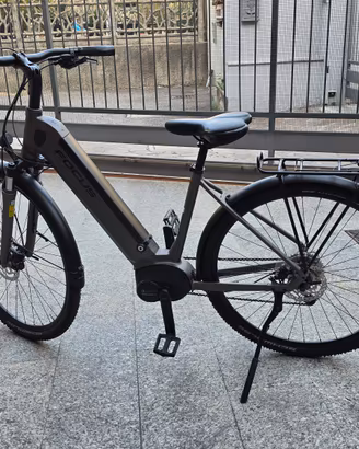 BICICLETTA ASSISTITA COME NUONA 