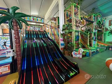 Fabbriche italiana di attrezzature aree gioco