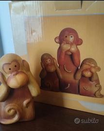 Scimmiette sagge in ceramica 