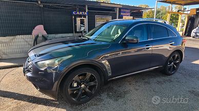 INFINITI QX70 3.0 V6 Diesel • TAGLIANDATA
